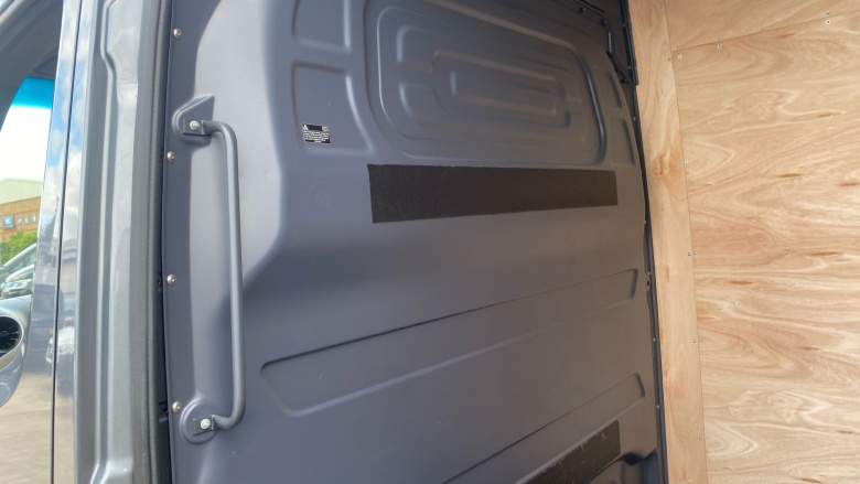 Mercedes-Benz Sprinter 315Cdi L2 Diesel Rwd 3.5t H2 Pro Van 9G-Tronic
